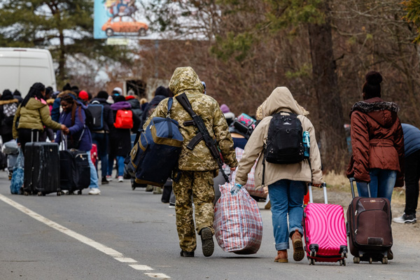 Refugees walking in Ukraine 