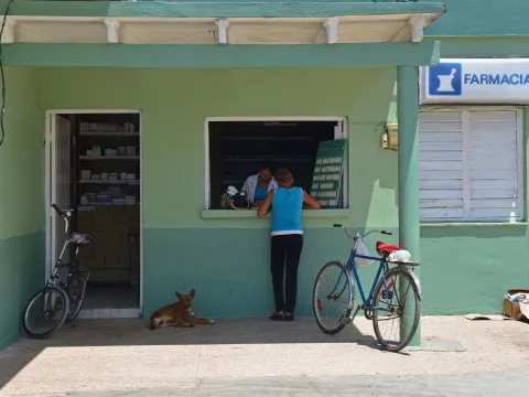 Pharmacy in Cuba 