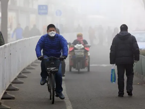 Walking and cycling in Beijing