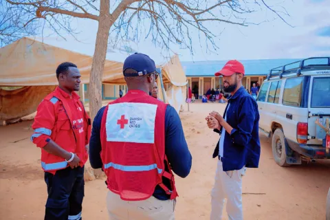 Three workers of the Danish Red Cross and the Kenia Red Cross at the  at the Dadaab Refugee Camp in Kenia