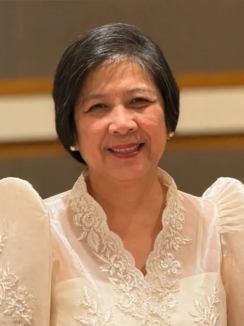 Gloria J Balboa
