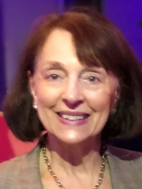 Beatriz Champagne portrait