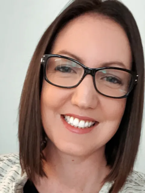 Leslie Rae Ferat portrait