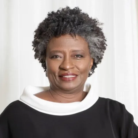 Magda Robalo portrait 