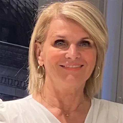 Dr María Neira