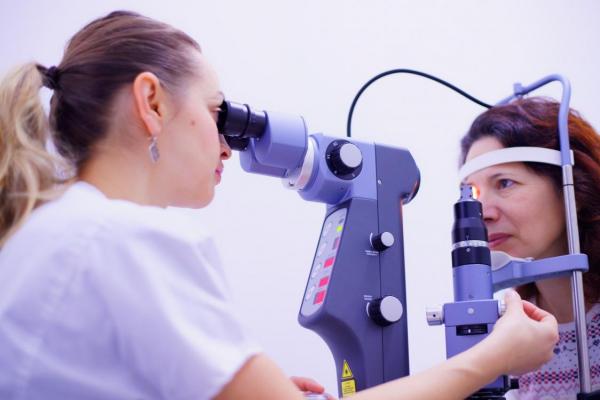 Atender la carga de la retinopatía diabética y la escasez de personal sanitario: Una mirada a los cambios de funciones